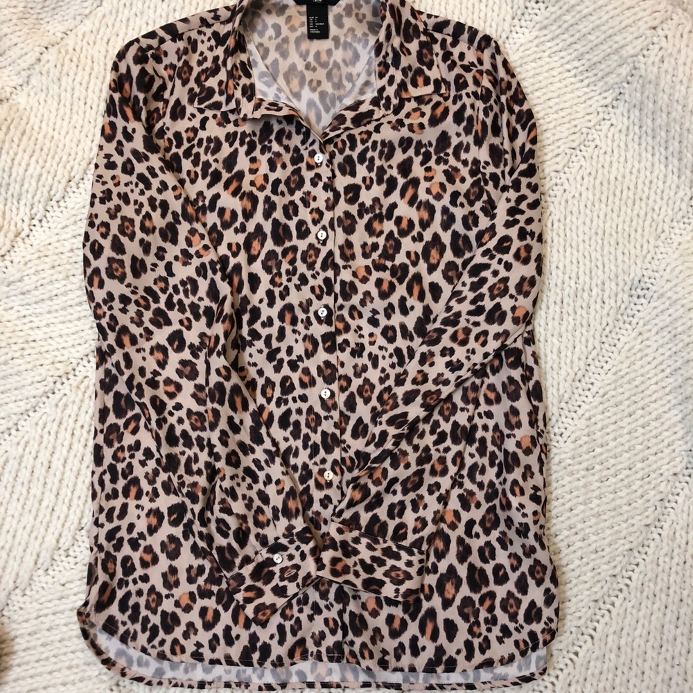 EUC H&M size 4 leopard button up blouse.